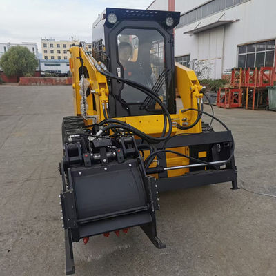 Skid Steer Loader với nhiều phụ kiện khác nhau