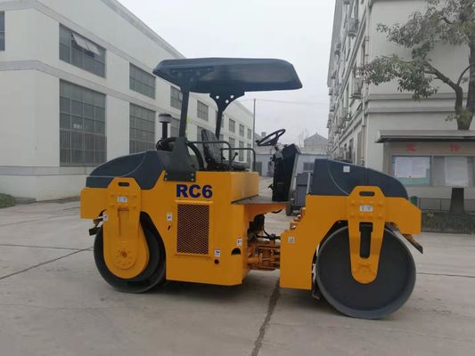 Khung khớp nối Rung trống đơn Con lăn 6000kg Đường lăn nhỏ