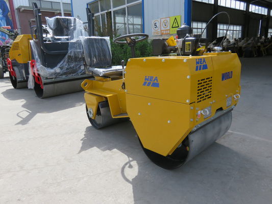 Cấu trúc chặt chẽ Con lăn đường rung Tay lái bên phải Con lăn trống đôi