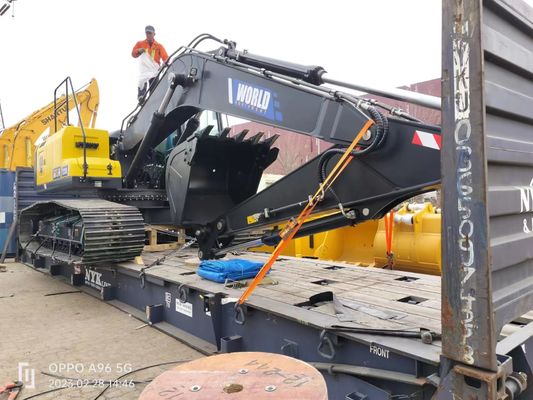 Máy đào bánh xích Cummins Engine với Max. Khoảng cách đổ rác 3,5-4,5m bằng Komatsu PC200