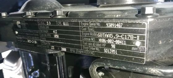 PC200 tương tự với động cơ Cummins được sử dụng cho máy xúc đào đất loại bánh xích