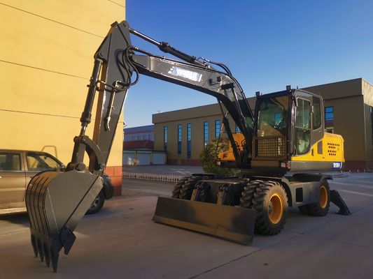 Máy đào loại bánh xe cơ khí của Trung Quốc có vật lộn để lấy gỗ hoặc cỏ