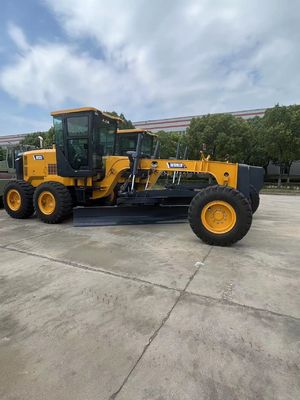 Thiết bị nặng Máy san gạt M135 3658mm Chiều dài lưỡi dùng cho xây dựng và khai thác mỏ